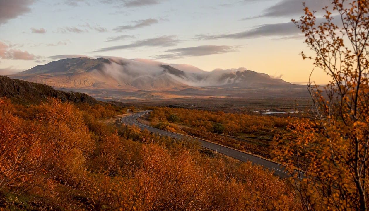 Iceland Shoulder Season: The Sweet Spot Between Crowds and Cold