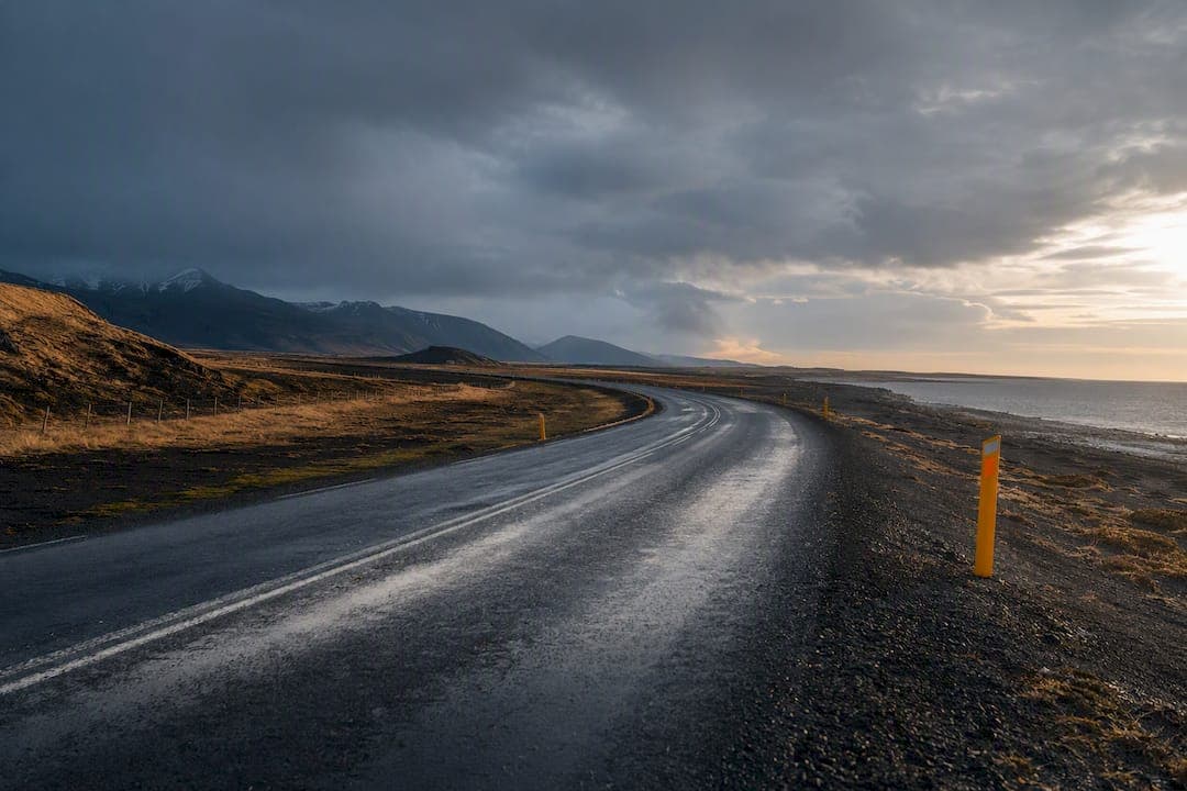 6 Step Daily Checklist: South Coast Iceland Road Conditions to Check