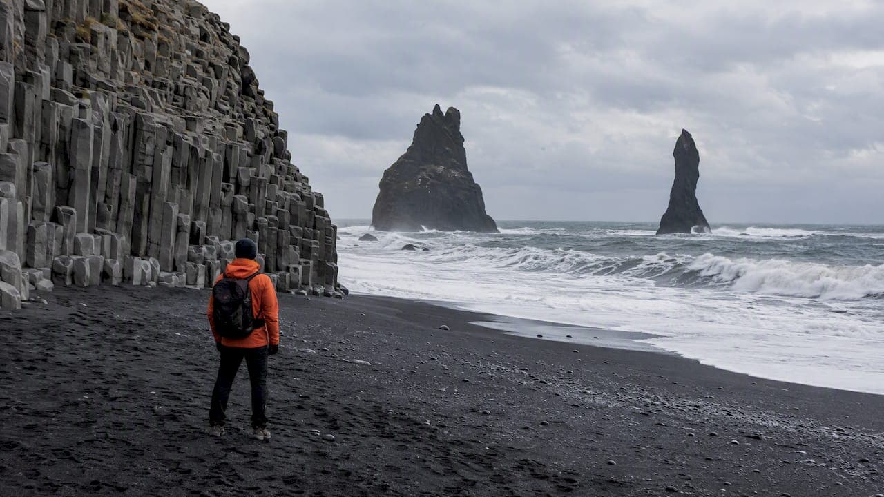 South Coast Black Sand Beaches: Check Safetravel Lights Before You Go