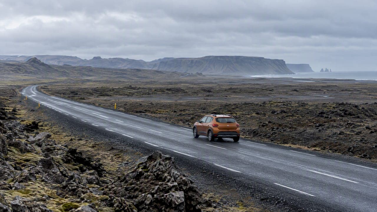 South Coast: 5 Hours of Driving Can Take 2 Days on the Ring Road