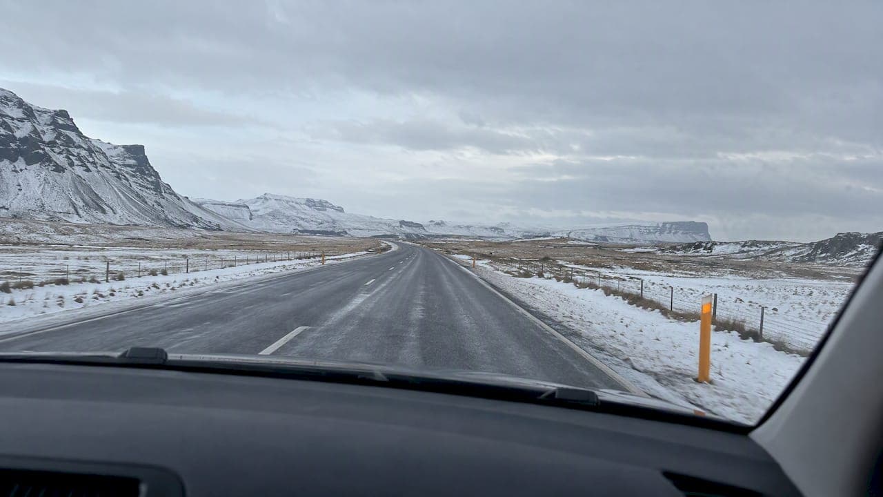 Reykjavik to Vik in Winter: 2 Stops Beat 5 in Short Daylight